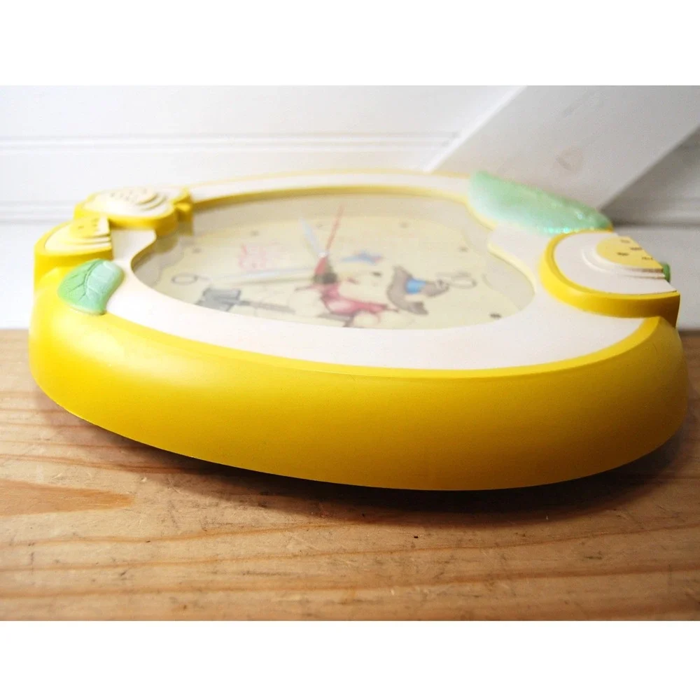 Winnie the Pooh wall clock Apple‎ shaped 